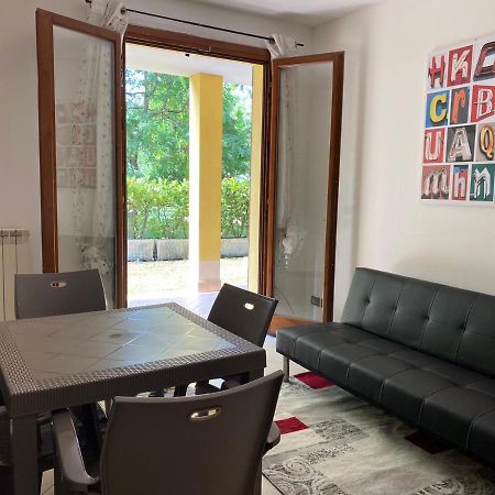 Appartamento Il Faro Con Giardino In Residence Con Piscina Desenzano del Garda Luaran gambar