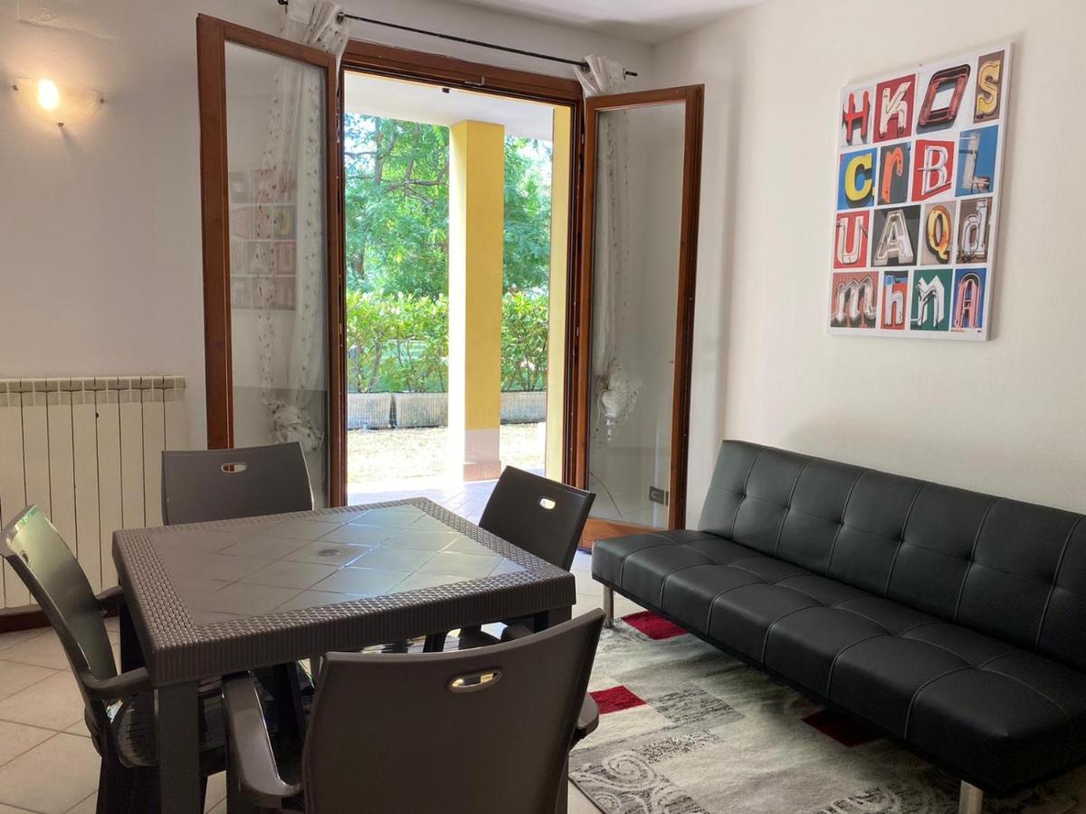 Appartamento Il Faro Con Giardino In Residence Con Piscina Desenzano del Garda Luaran gambar